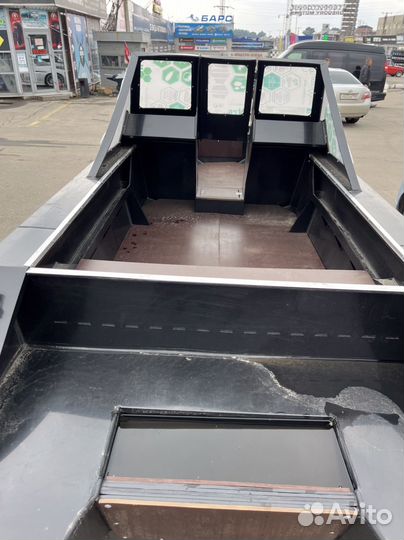 Рыбацкая лодка из пнд пластика