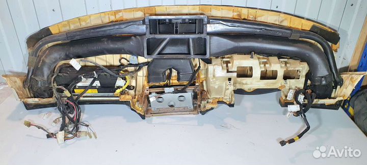 Торпедо с airbag и проводкой Hyundai Sonata EF