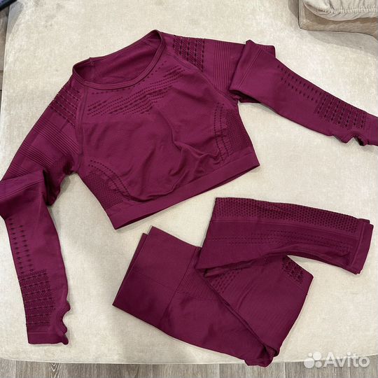 Костюм для йоги и фитнеса женский