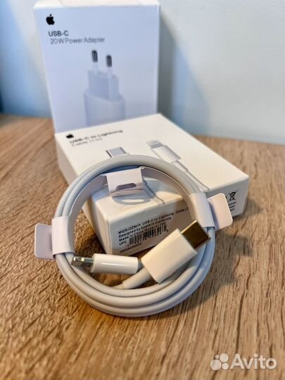 Оригинальная зарядка на iPhone 20w