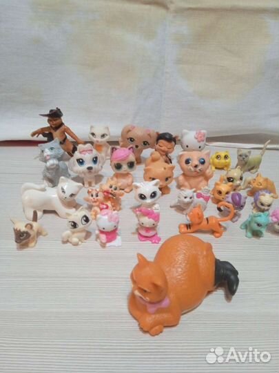 Фигурки животных и киндеры