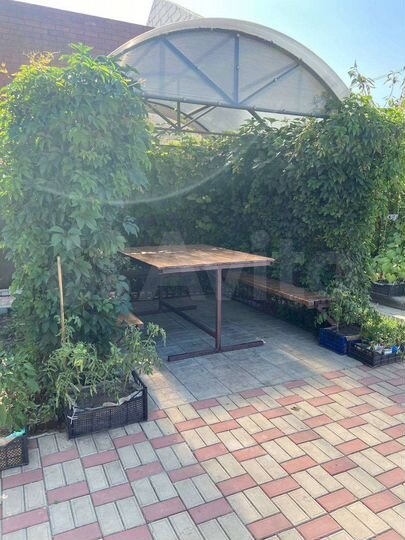 2-к. квартира, 58 м², 3/3 эт.