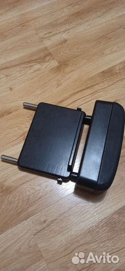 Универсальный подлокотник