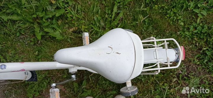 Детский велосипед б/у,для 3-6 лет. Hello Kitty