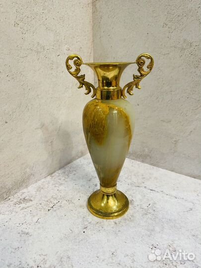 Ваза, оникс