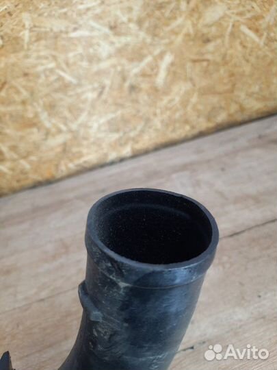 Воздуховод Opel Astra H 5дв хечбек Z13DTH 2008