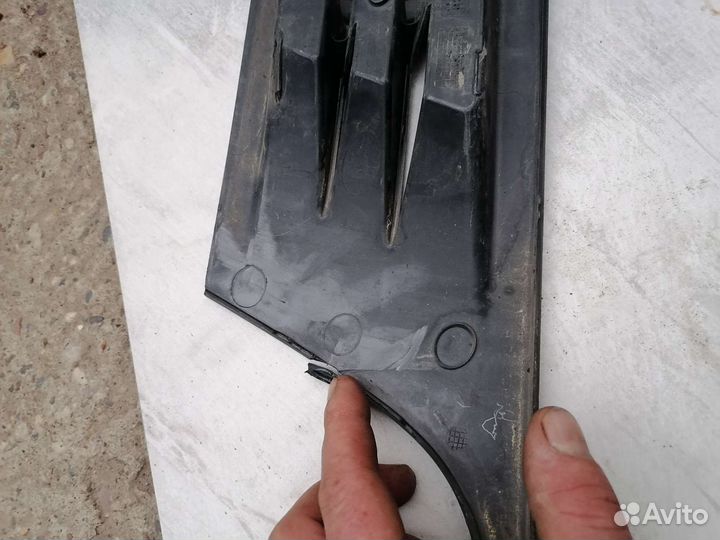 Продаю накладки(очки) на противотуманные фары