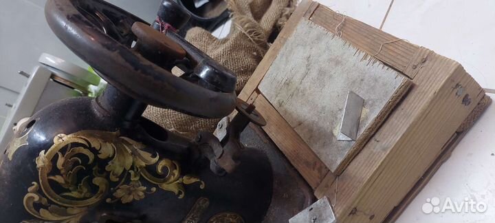 Швейная машинка singer