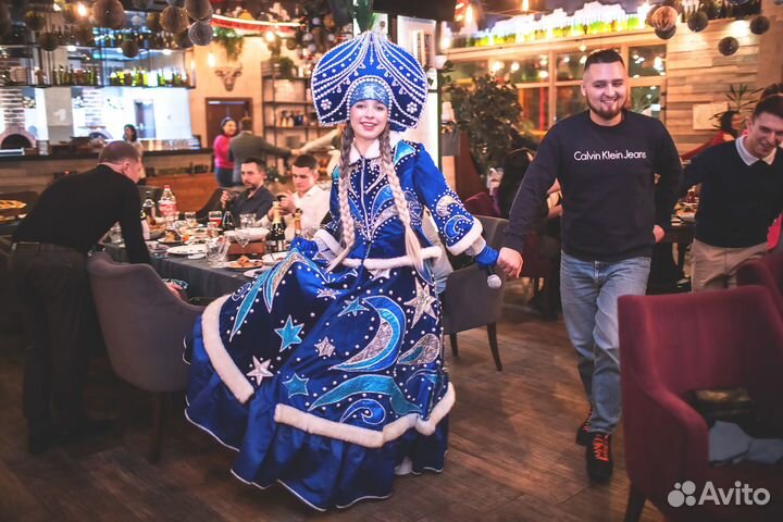 Продам костюмы Деда Мороза и Снегурочки