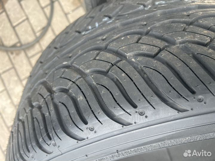 Yokohama Parada Spec-X 285/35 R22