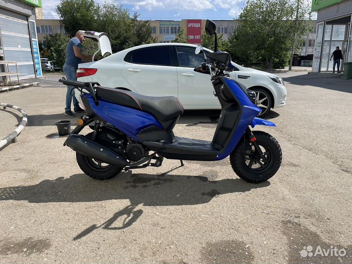 Скутер Motoland 150