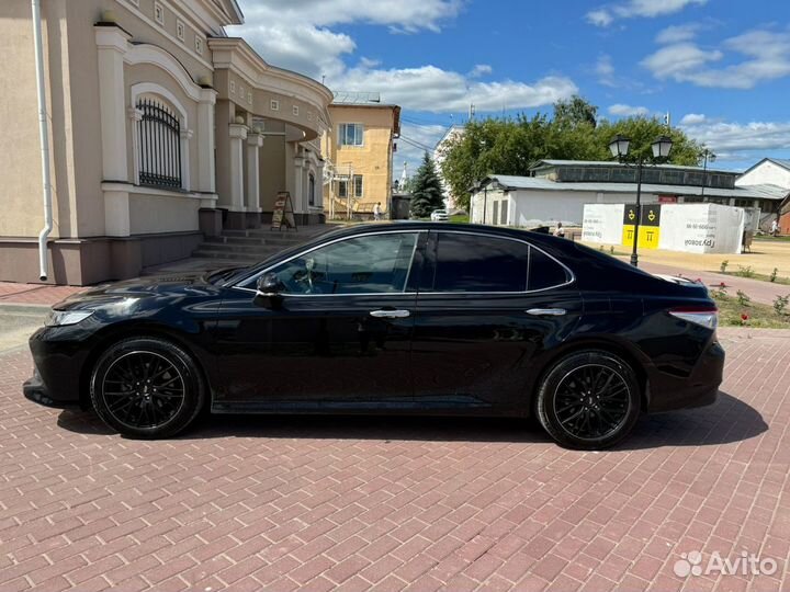 Toyota Camry 2.5 AT, 2020, 105 000 км