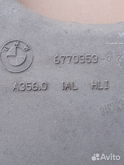 Задний левый нижний рычаг BMW X5, E70