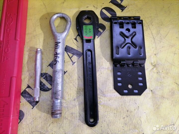 Ящик для инструмента Mercedes-Benz W166 M-Class