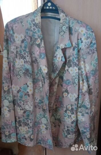 Ветровка женская