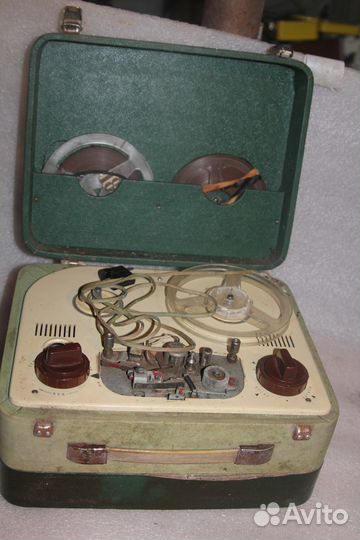 Магнитофон Чайка