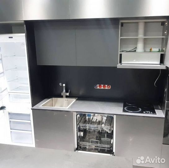 Кухонный гарнитур на заказ. Paccpoчкa дo 12 мecяцe