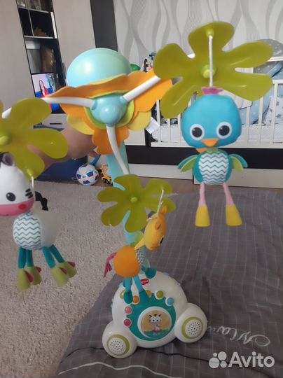 Мобиль на детскую кроватку