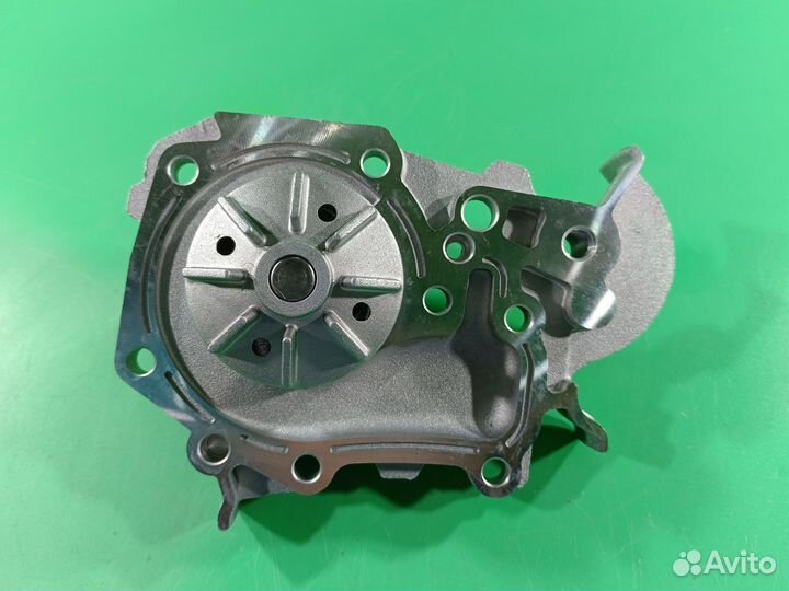 Помпа для Renault Logan