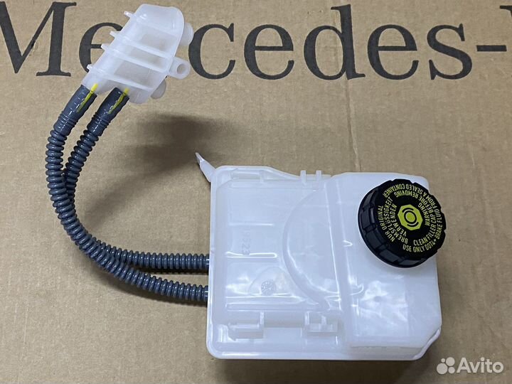 Расширительный бачок Mercedes W447