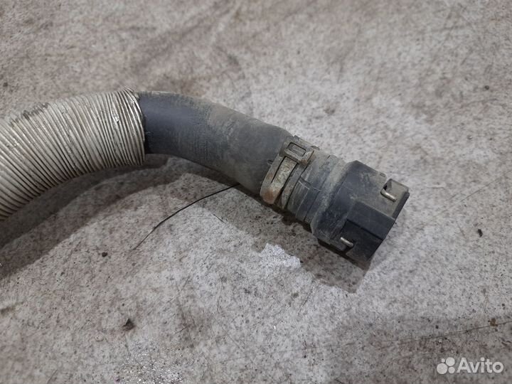 Патрубок системы охлаждения для Skoda Octavia A5