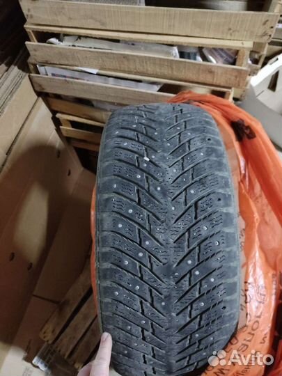 Nokian Tyres Hakkapeliitta 8 225/55 R16