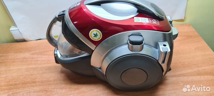 Пылесос lg 2000w с контейнером (бу)