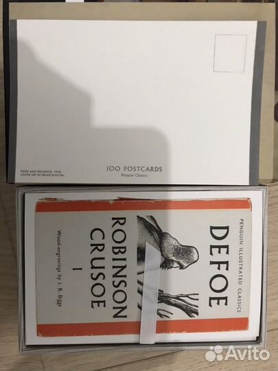 100 открыток в виде обложек книг