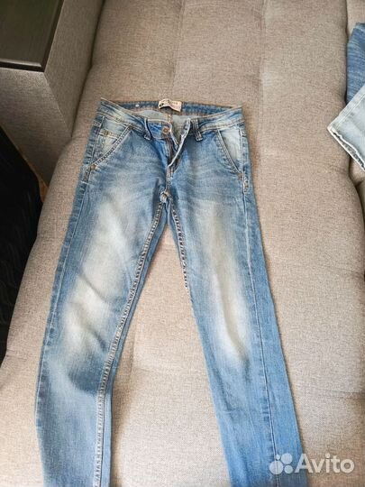 Джинсы