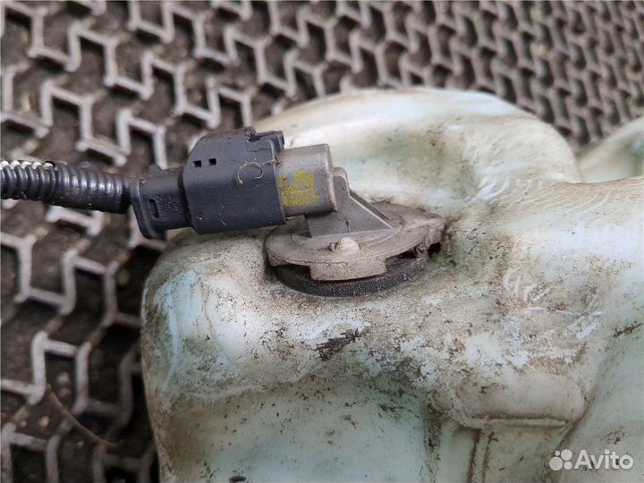 Бачок омывателя Peugeot 5008, 2011