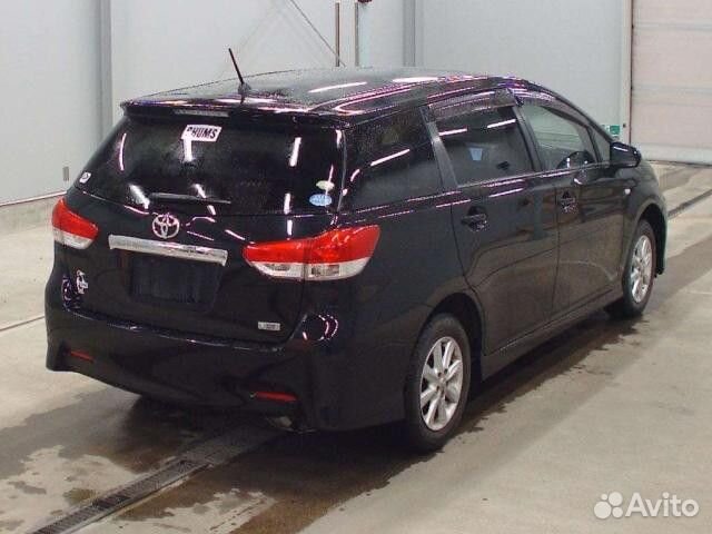 Уплотнитель двери Toyota Wish ZGE25 2zrfae