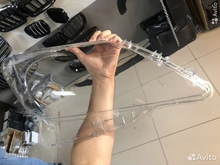 Стекло фары Lexus LX570 (12-15) левое/правое