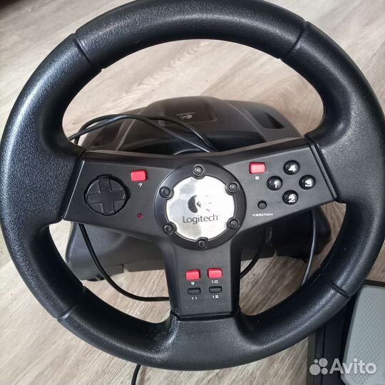 Игровой руль с педалями для пк