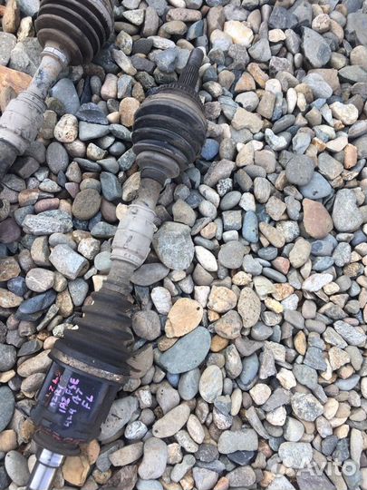 Привод левый 4wd noah voxy