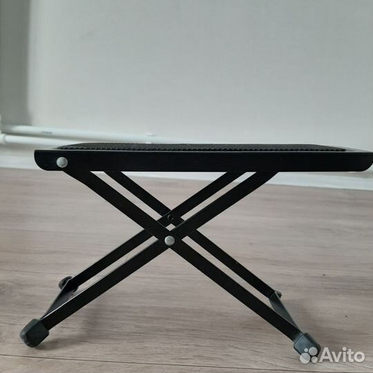 Подставка для ноги гитариста