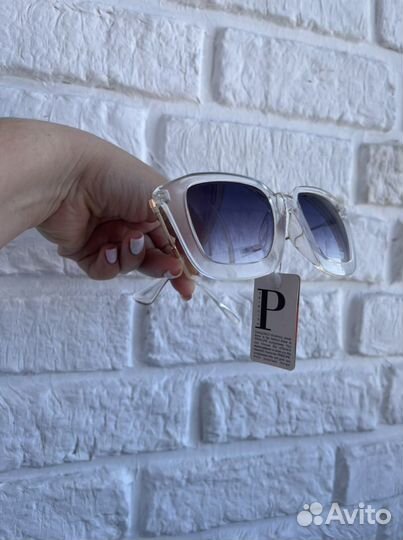 Очки новые в прозрачной оправе