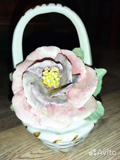 Корзинка с цветами фарфор Румыния ручная работа