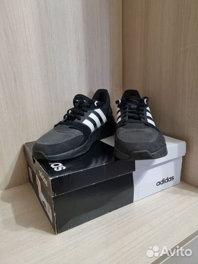 Кроссовки adidas 45 размер