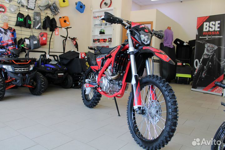 Эндуро / кроссовый мотоцикл BSE Z11 4V