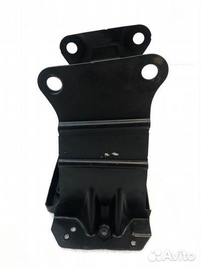 Кронштейн усилителя бампера передний левый