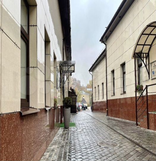 Офисный особняк класса В, 774 м²