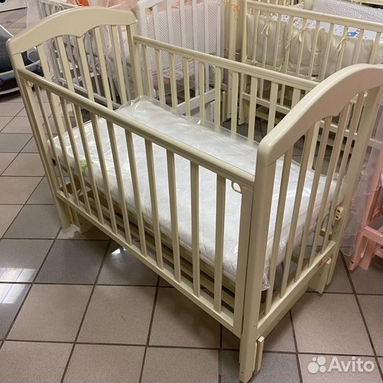 Детская кроватка с маятником Сильвия-5