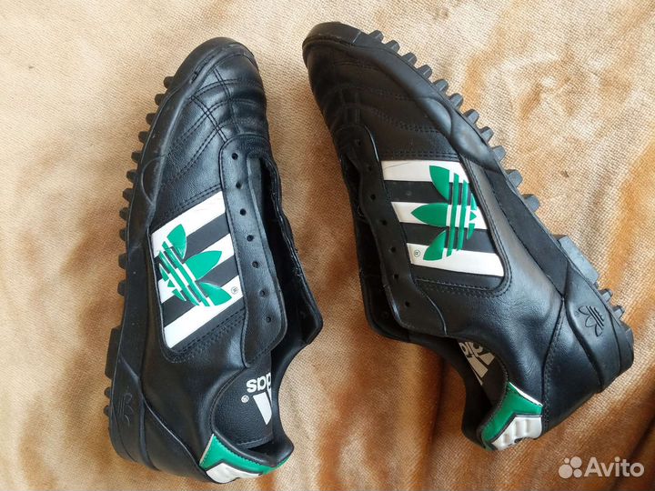 Футбольные бутсы