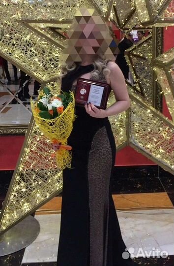 Вечернее платье