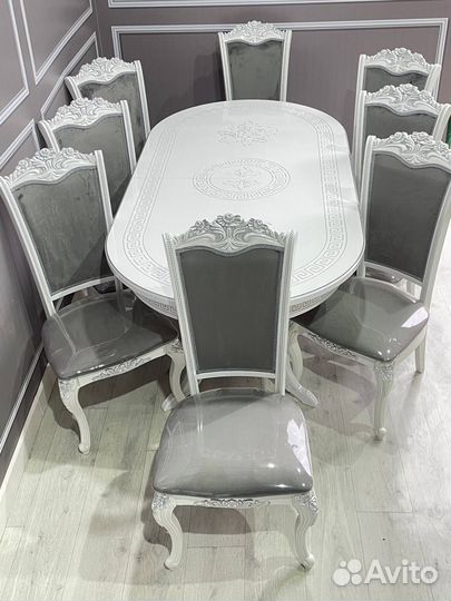 Столы и стулья