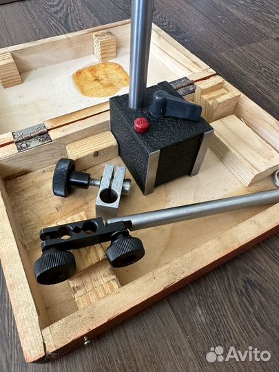 Штатив с магнитным основанием СССР