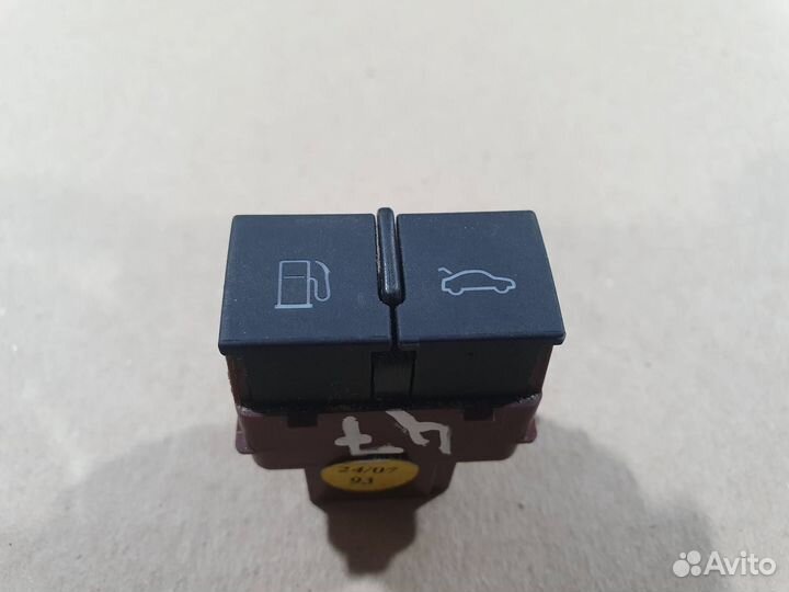 Кнопка открытия багажника Audi A6 4F/C6 2007