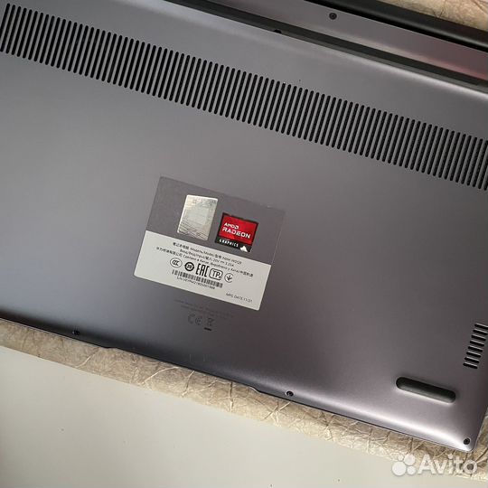 Huawei matebook d14
