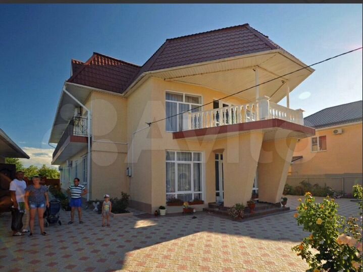 Дом 700 м² на участке 9 сот.