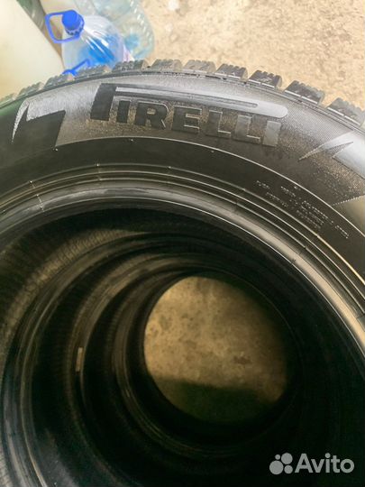 Pirelli Ice Zero 185/65 R15